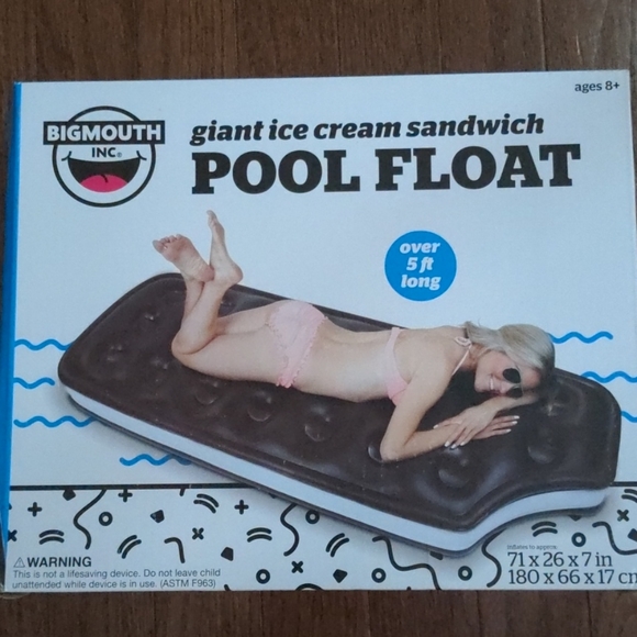 Bigmouth Other - Bigmouth Giant Ice Cream Sandwich Pool Float New